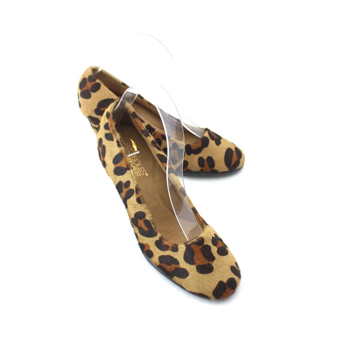AEROSOLES DOLLED UP