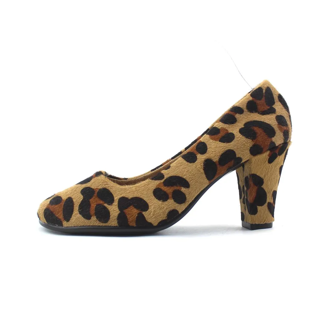 AEROSOLES DOLLED UP