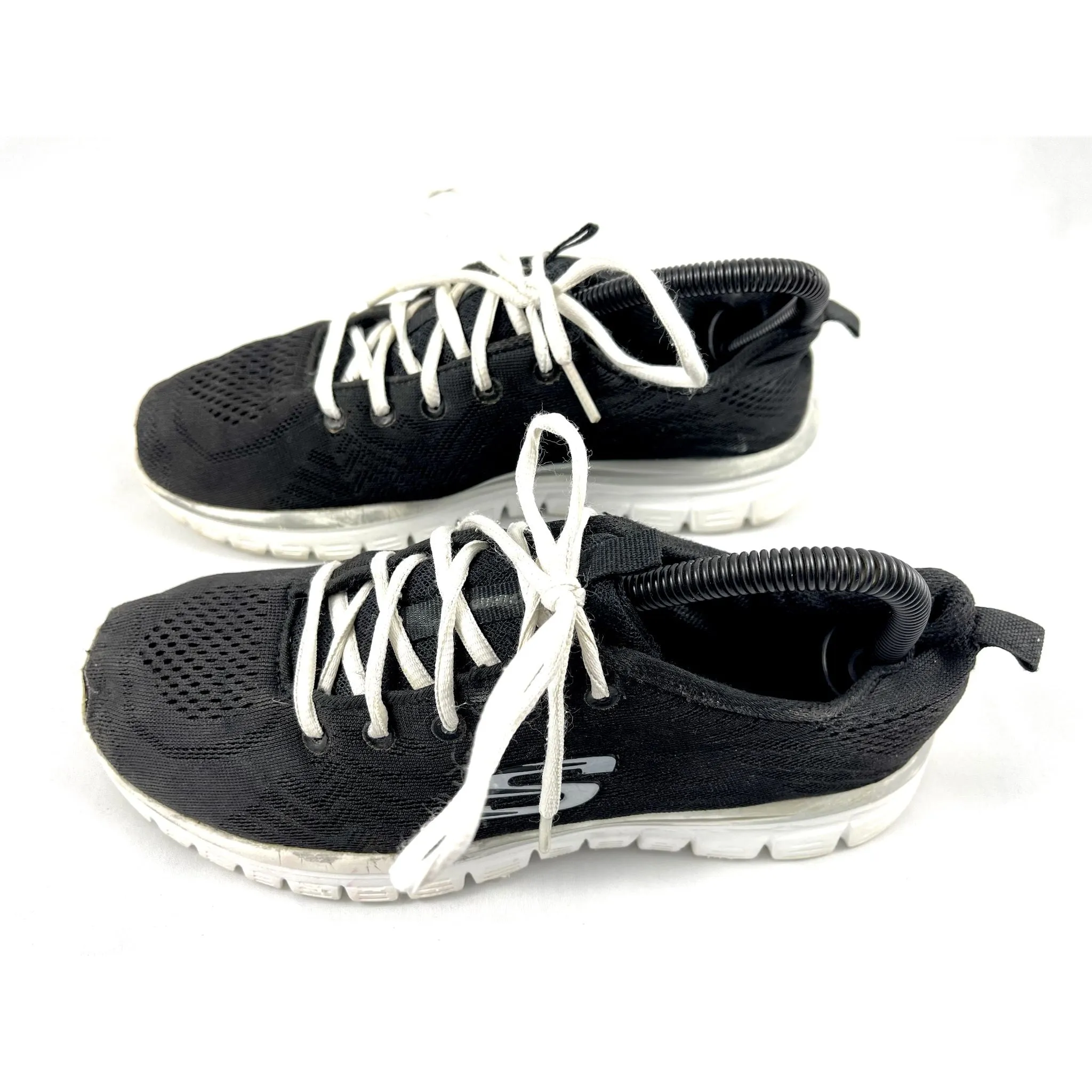 Black Skechers Sneakers