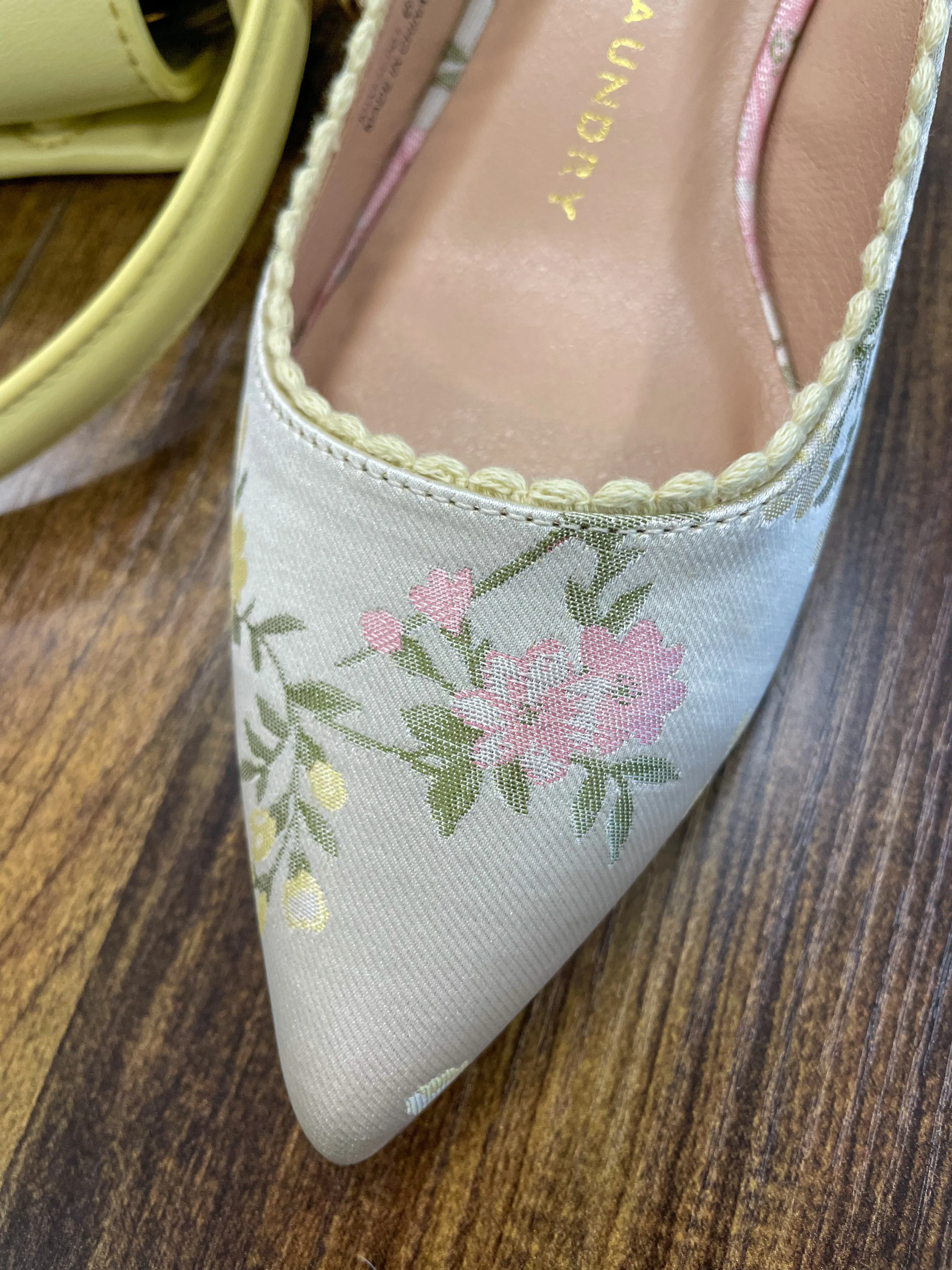 Mango Slingback Pump