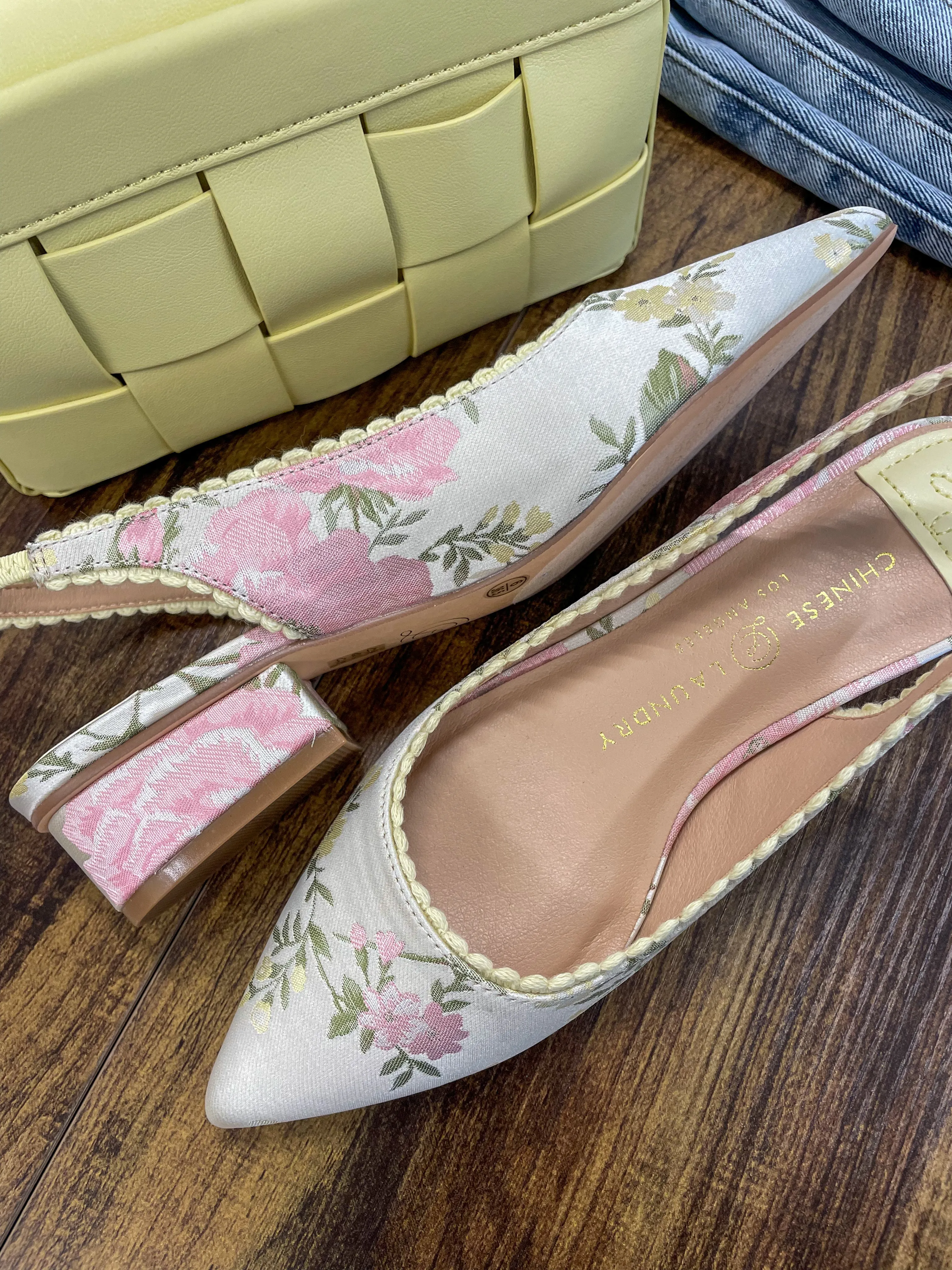Mango Slingback Pump