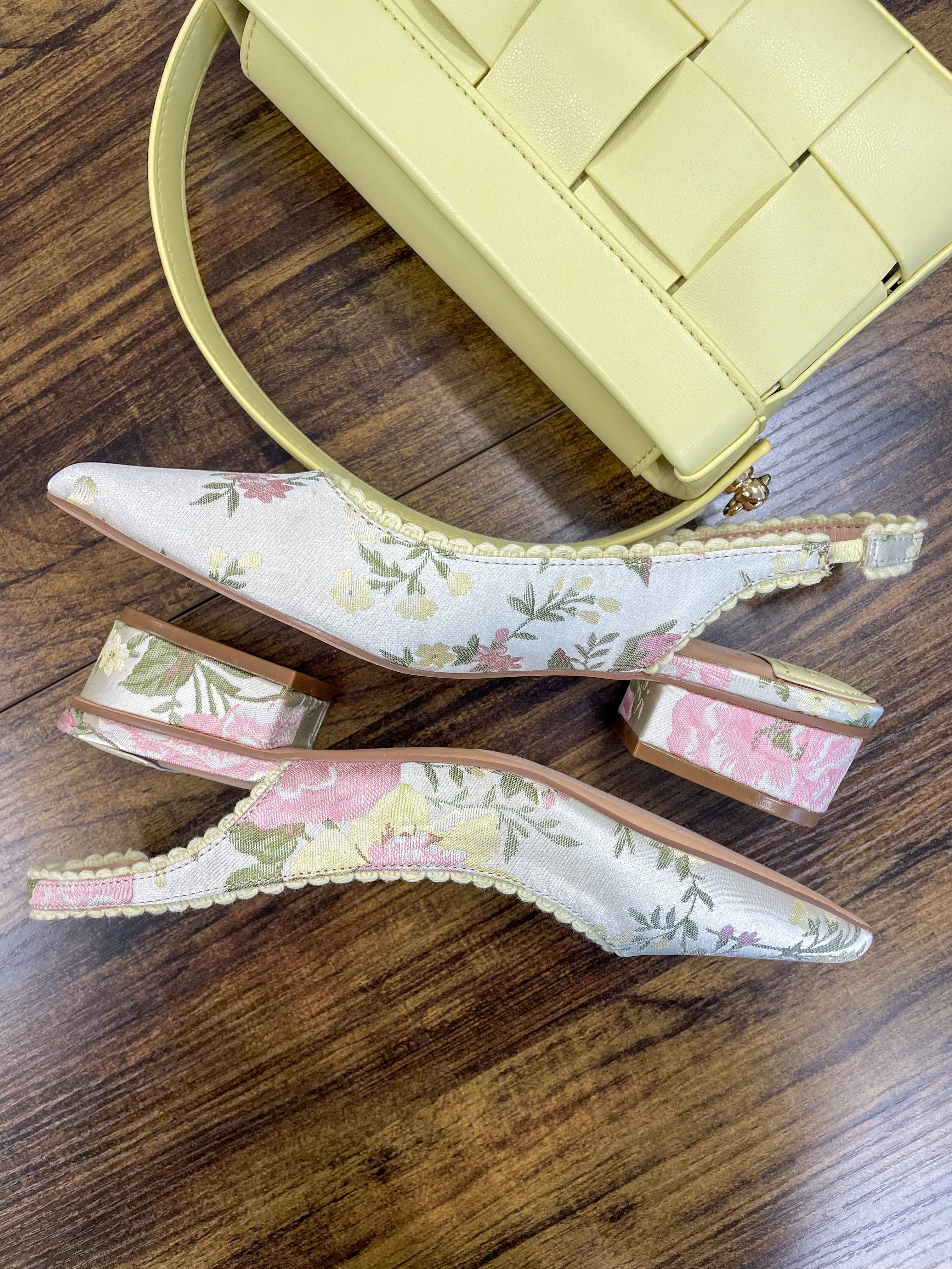 Mango Slingback Pump