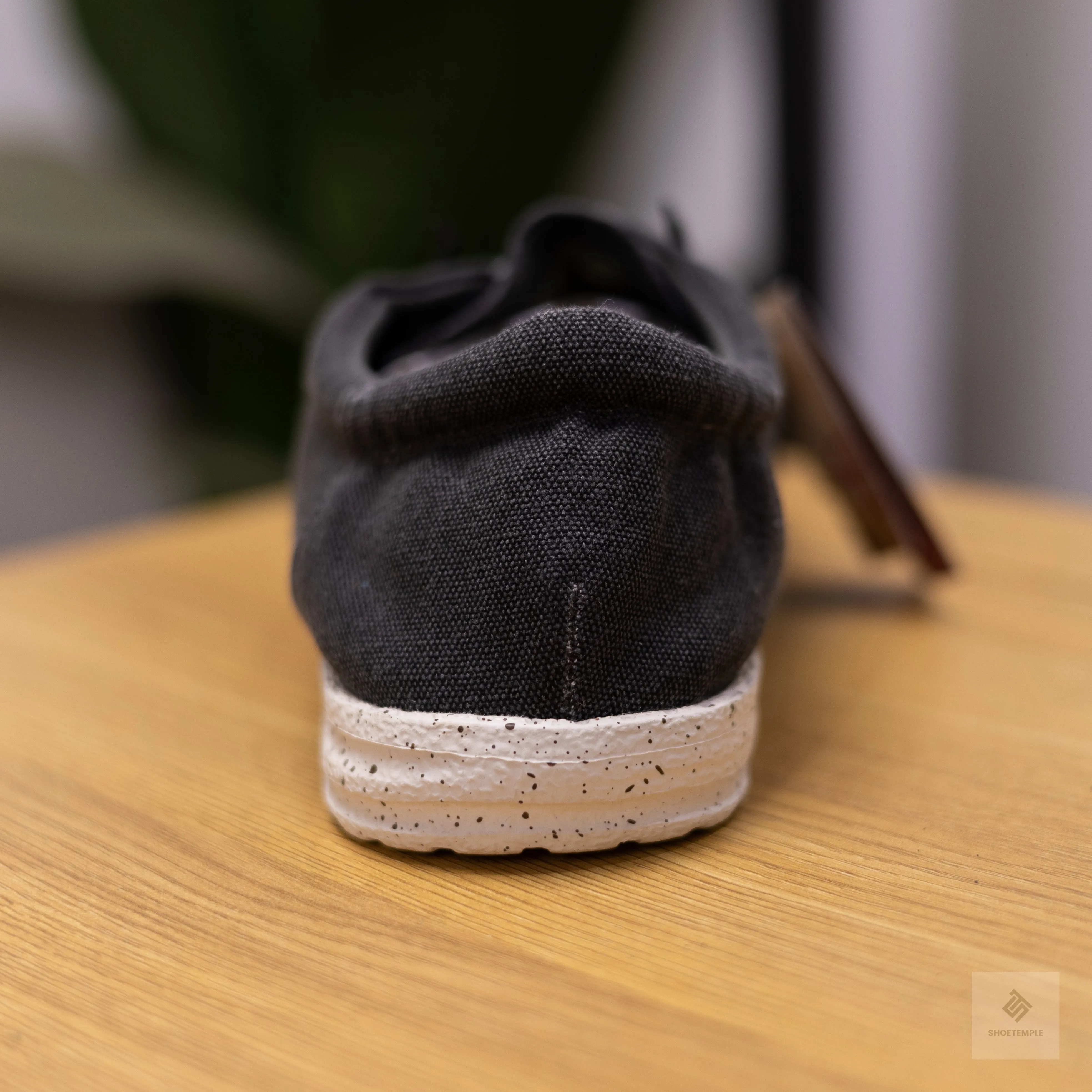 Roper Canvas Sneaker