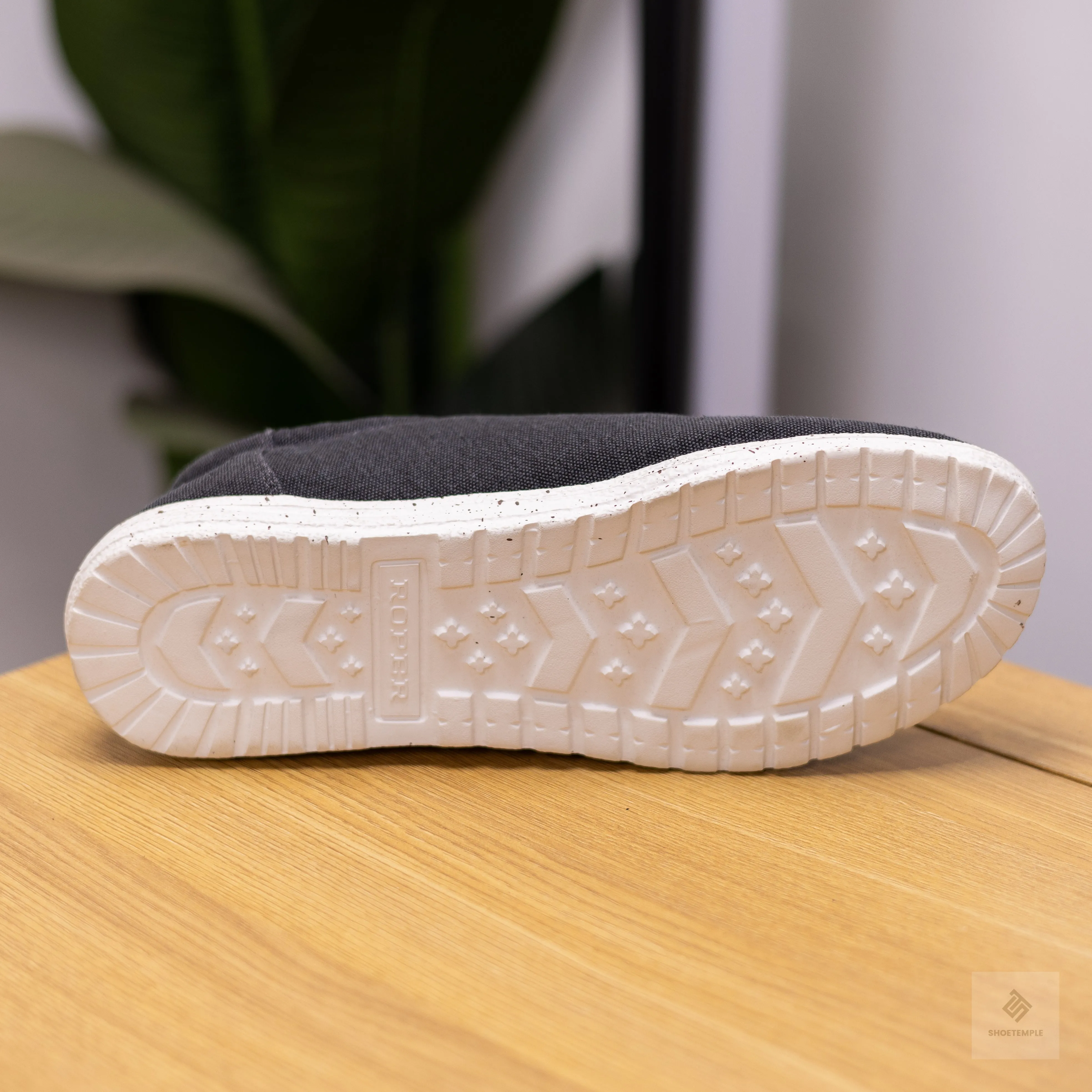 Roper Canvas Sneaker