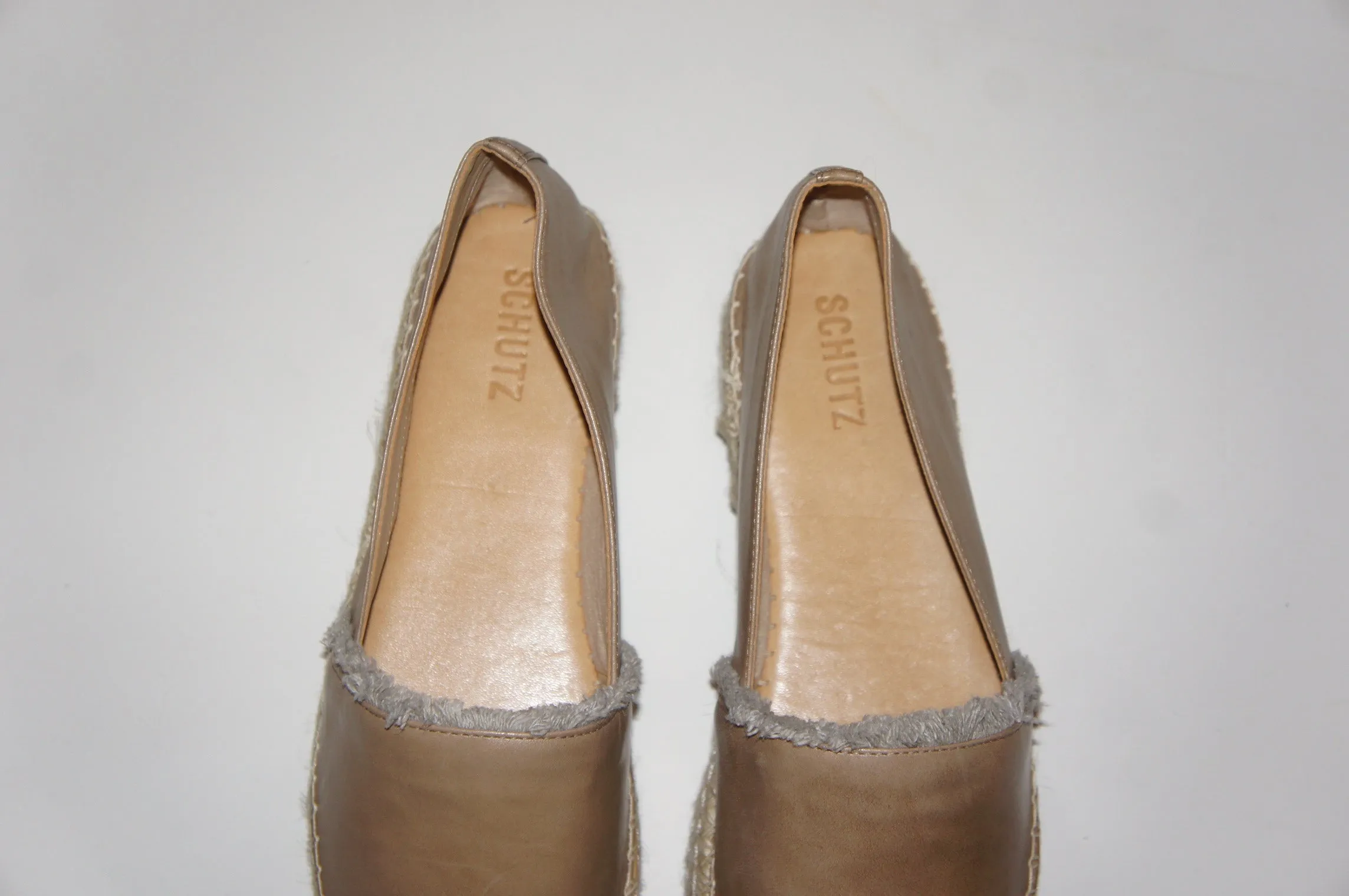 Schutz beige espadrille loafers
