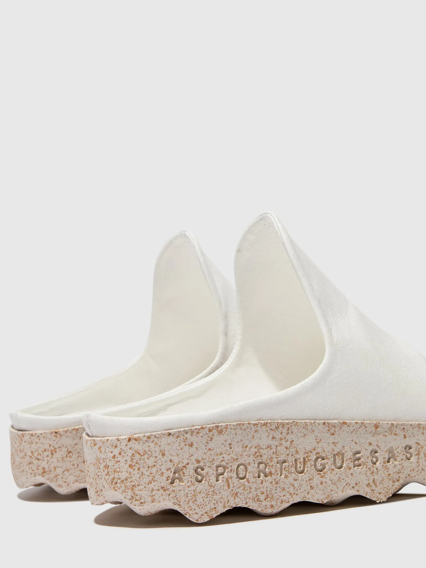 Slip-on Mules CLAY White