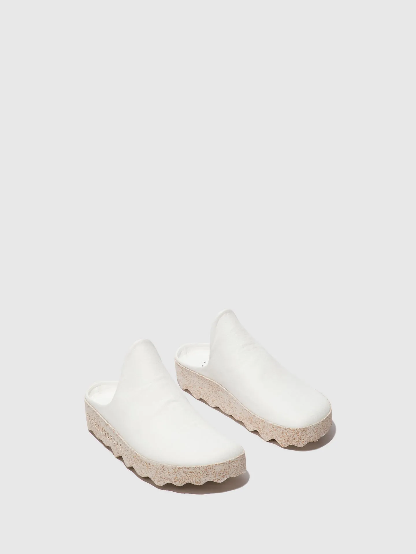 Slip-on Mules CLAY White
