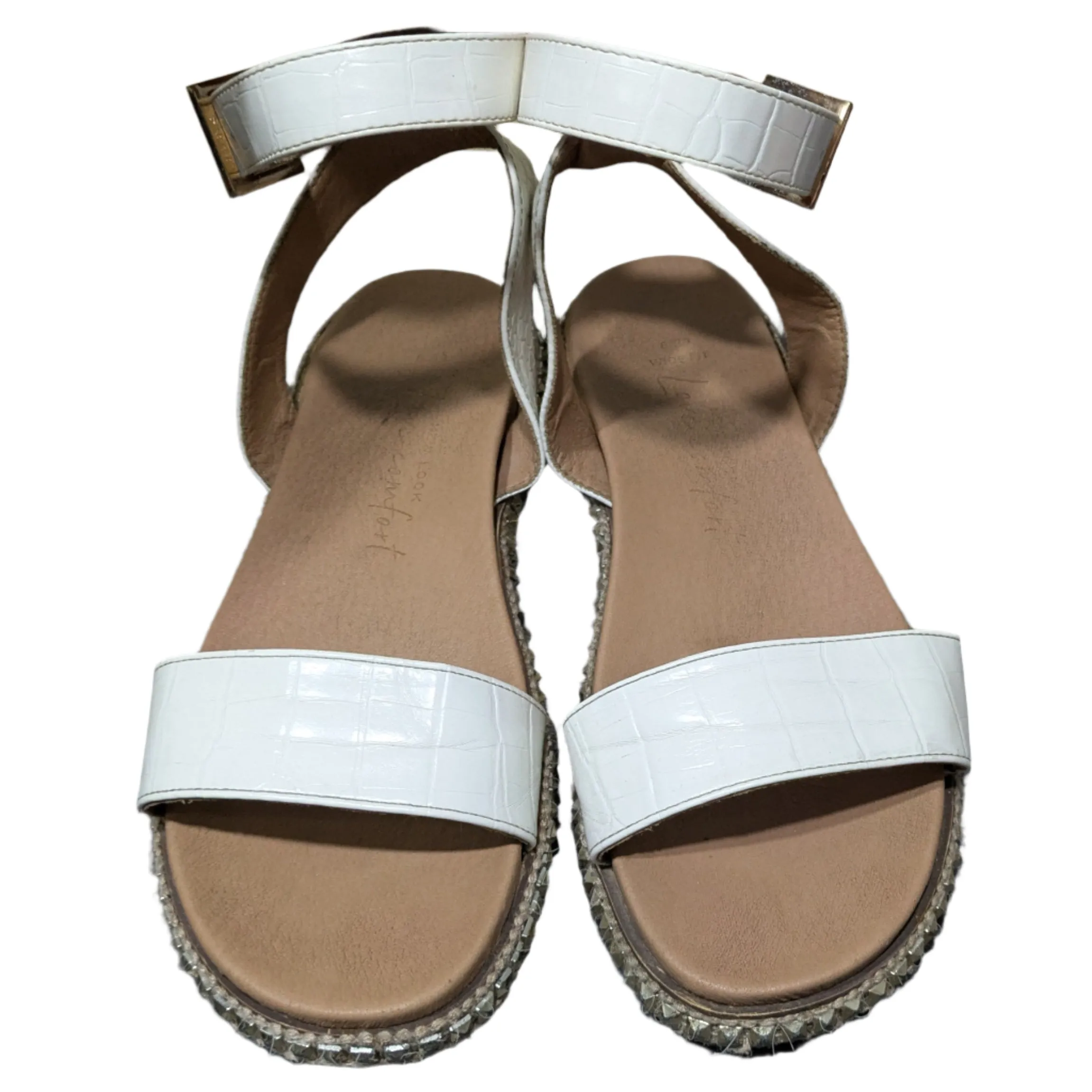 Wide Fit White Stud Trim Footbed Sandals (New Look) Size: UK 6 / EU 39 / US 8