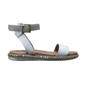 Wide Fit White Stud Trim Footbed Sandals (New Look) Size: UK 6 / EU 39 / US 8